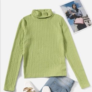 Solid Chevron Pattern Turtleneck Tee